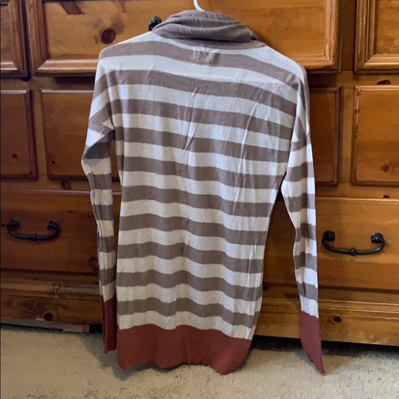 Striped Lightweight sweater - Picture 2 of 2